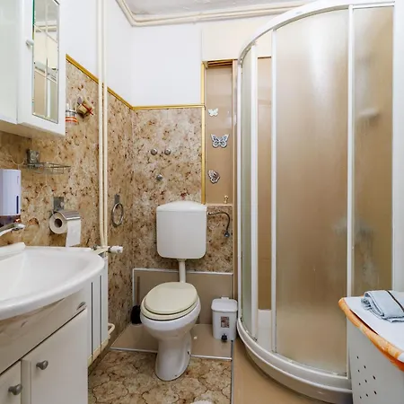 Apartment Marija Omisalj